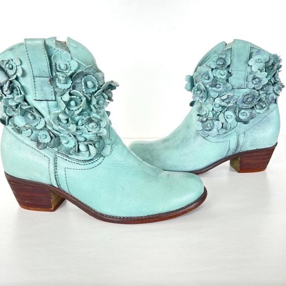 Anthropology unique ankle boots - Picture 2 of 11